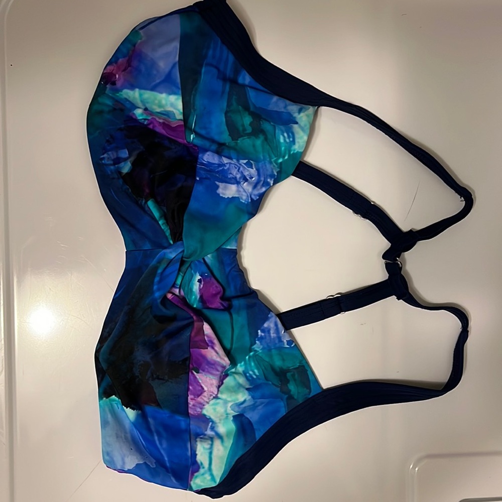 Title Nine Pele bikini top, size 36D. Barely used, excellent condition.